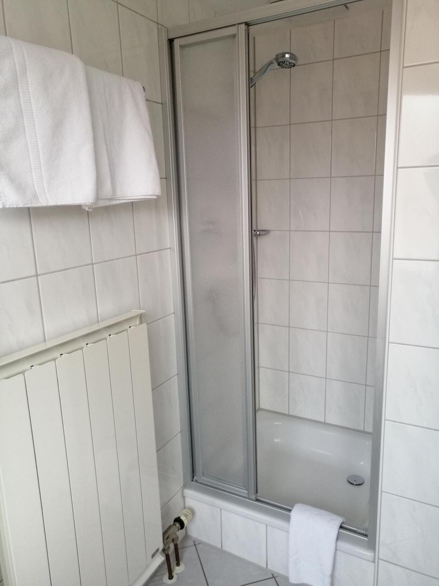 Hotel Garni Elisabeth Göppingen Habitación foto